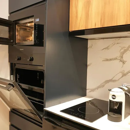 Nea Deluxe Appartement *